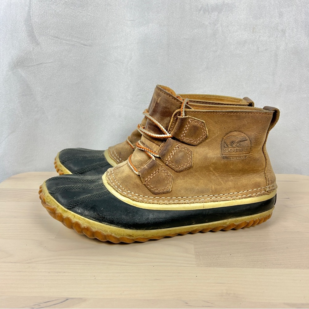 SOREL Out N About Waterproof Leather Duck Boots Sz 6